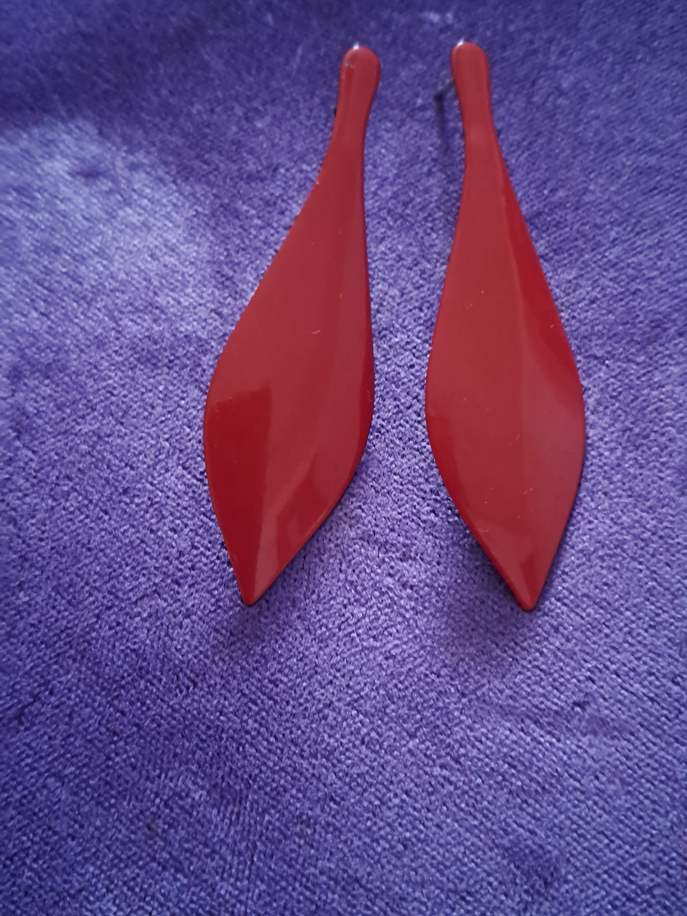 Stylish Red Leaf Drop Earrings